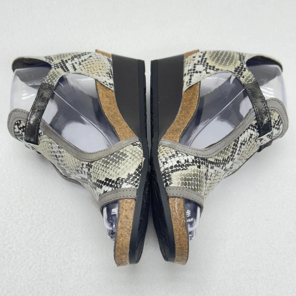 Naot Fiona Snakeskin Wedge Sandals Adjustable Buckle Cork Footbed Size 36/5.5